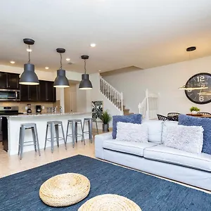 In W Private Pool And Bbq , Davenport United States