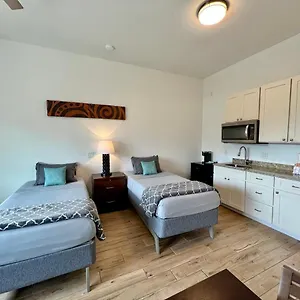 Unit 7 Maui Ohana Modern , Wailuku United States
